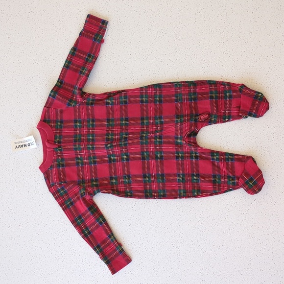 NWT Old Navy Bundle - Christmas / Winter - Onesies, Santa Suit - Picture 5 of 8